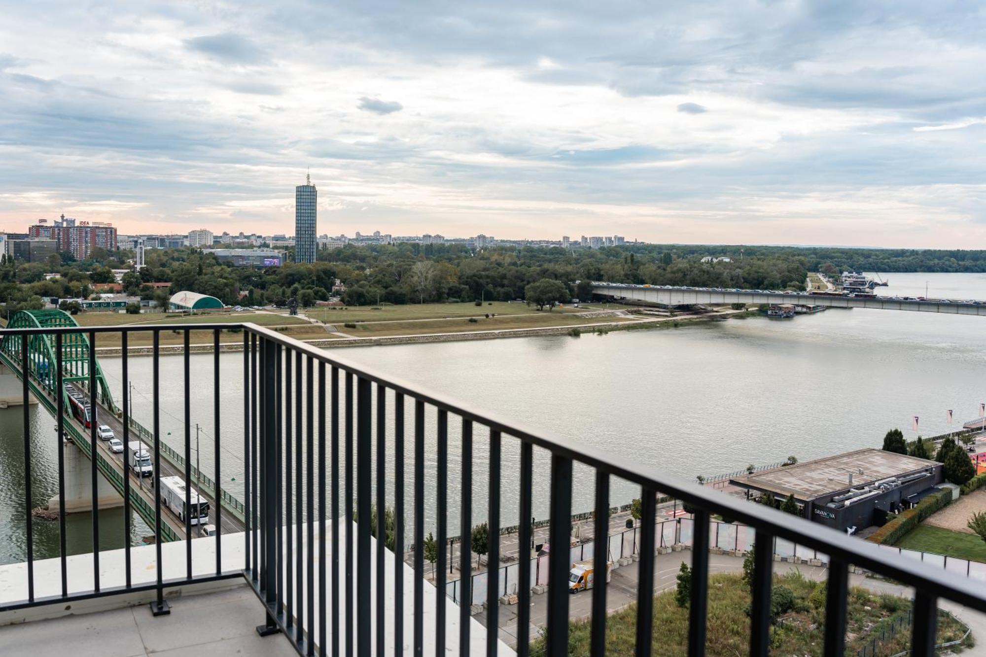 Sinfonia Lux Lägenhet Belgrad Exteriör bild